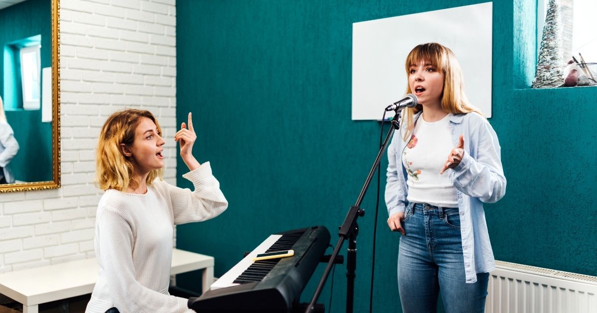 「あなたの声が伝染する」｜感情感染で電話が変わる！